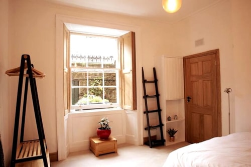 Elegant & Sunny 2BD basement stay, Edinburgh! 5 Hello Guest