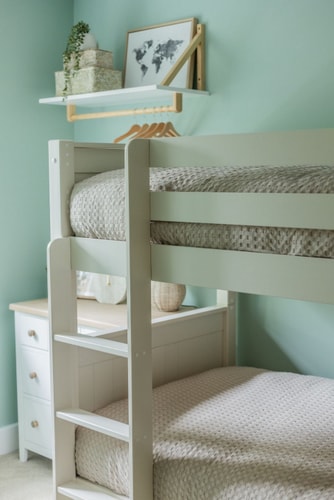 Stylish 3BD Townhouse in Central Winchester 17 Hello Guest