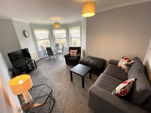NEW Super 2 Bedroom Flat in Falkirk 2 Hello Guest