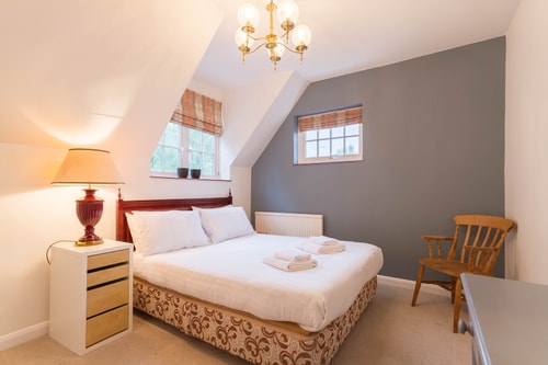 Holiday Home of the Month! Finchley, Sleeps 5 2 Hello Guest