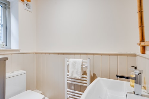 Charming Coach House Retreat Near Sherborne Abbey 28 Hello Guest