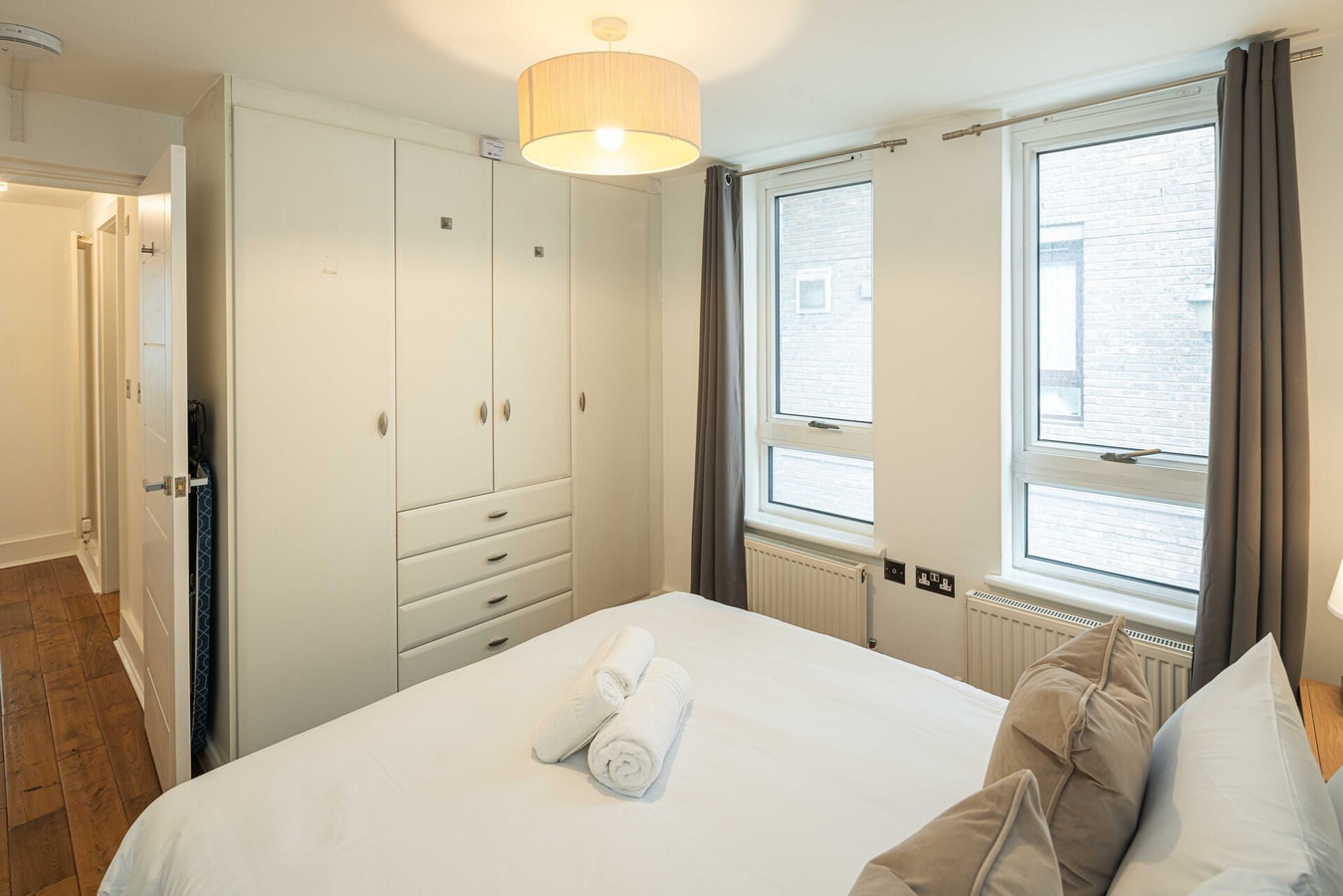 Stylish 3BD Flat in Prime Covent Garden Location 15 Hello Guest