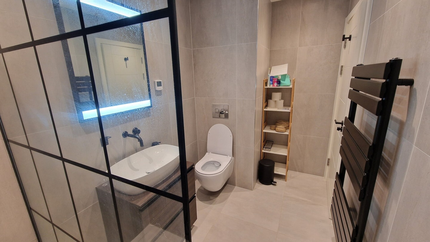 2BD South Croydon Haven: Garden Serenity 14 Hello Guest