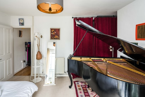 2BD Stylish Home w/t Grand Piano Central London 14 Hello Guest