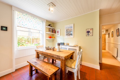 West London Gem Chic 1BD Patio Flat Retreat 19 Hello Guest