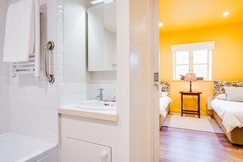 Charming Coach House Retreat Near Sherborne Abbey 21 Hello Guest