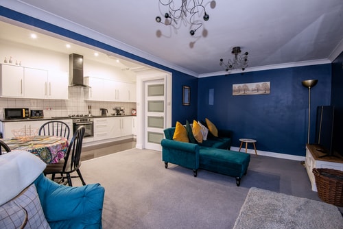 Charming 2 Bedroom Flat in the Heart of Kirriemuir 17 Hello Guest