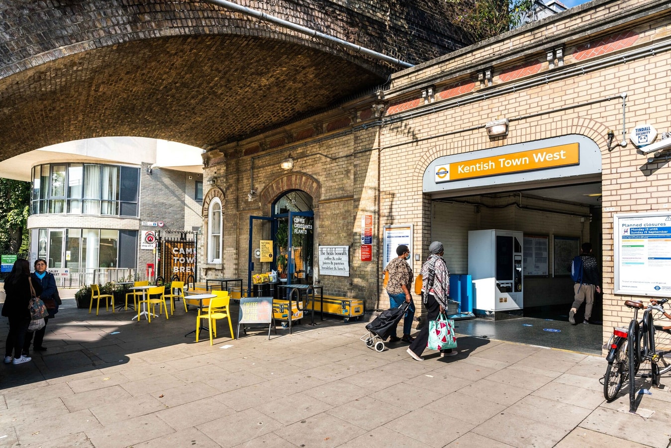 Charming 2 Bedroom Apartment in Kentish Town 16 Hello Guest