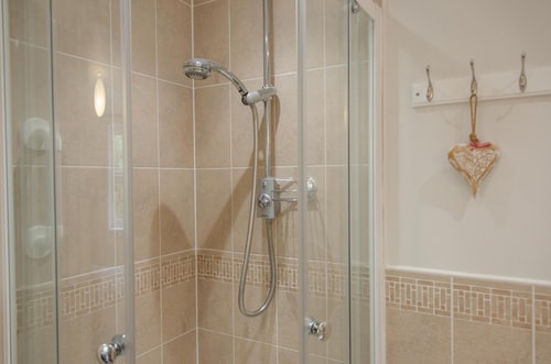 Modern 2-Bed Flat in Tavistock Centre 23 Hello Guest