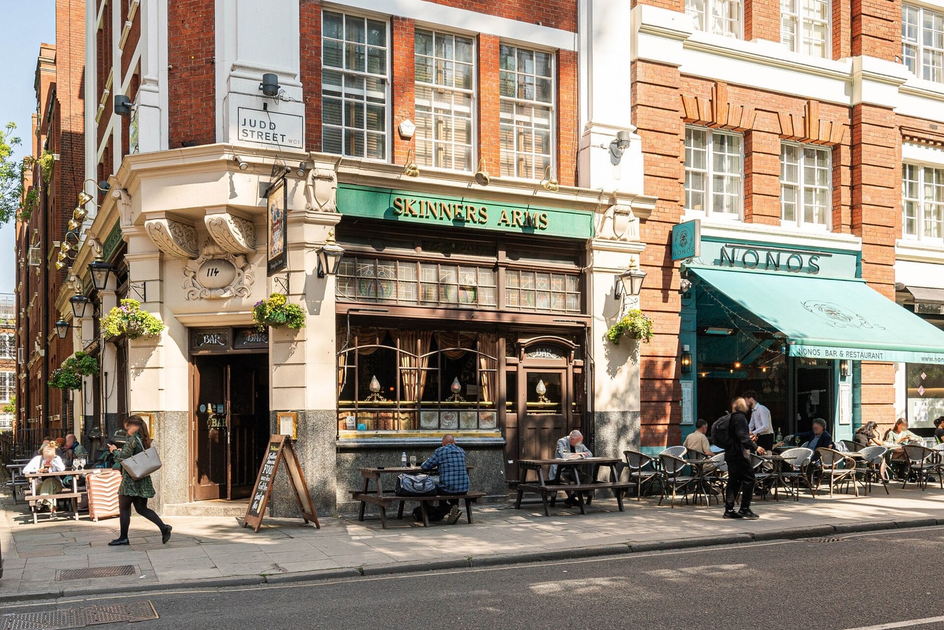 Modern 1-Bed Flat in Central Bloomsbury 26 Hello Guest