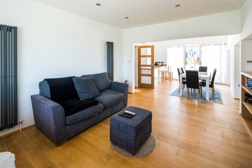 Elegant 2BD House with Garden and Decked Patio 6 Hello Guest