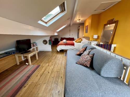 Charming 1880s 2BD Haworth Home 7 Hello Guest