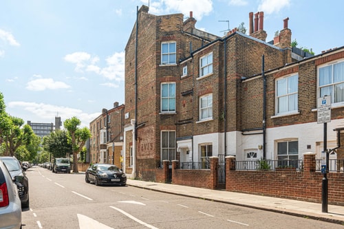 Super 2BD Maisonette in Queens Park, Maida Vale