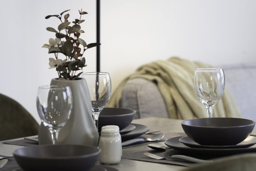 Stylish & Modern Flat 2 Min Walk to Ashford Outlet 11 Hello Guest