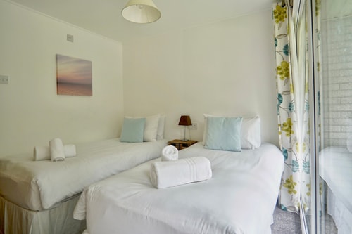 Special 2 Bedroom Home in White Cross 16 Hello Guest