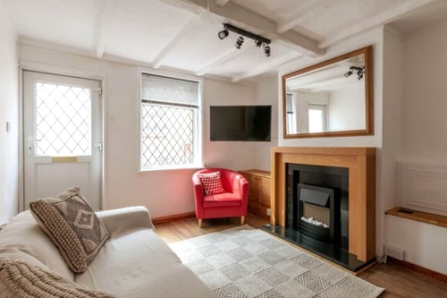 Stylish 2BD Family Hideaway in Dover 13 Hello Guest