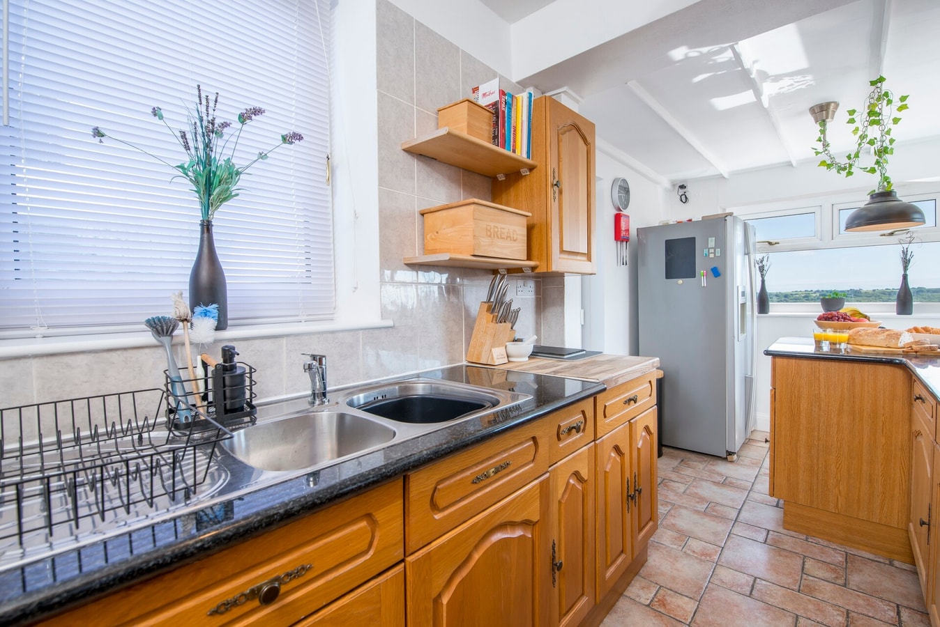 2BD Holiday Home Stunning views of the Sea & Gower 11 Hello Guest