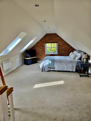 Countryside Garden Loft near Lymm