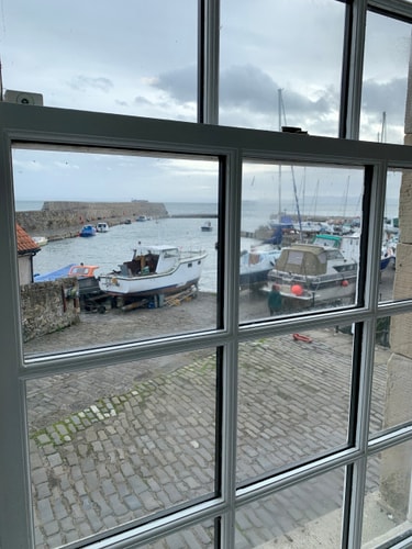 Superb One Bedroom Getaway in Dysart Kirkcaldy 16 Hello Guest