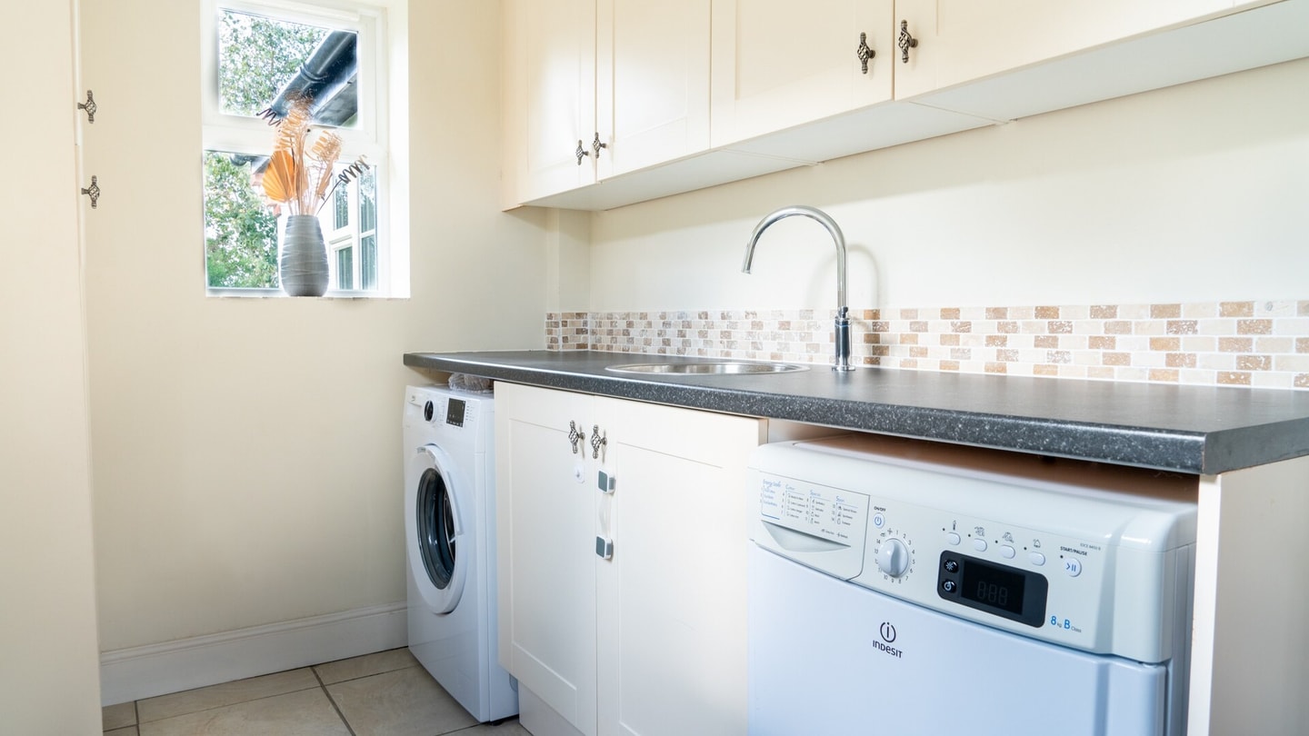 Superb 4BD Stay in Wyton and Houghton Village 20 Hello Guest