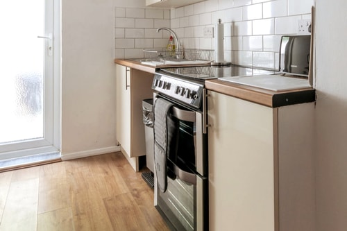 Stylish 2BD Family Hideaway in Dover 16 Hello Guest