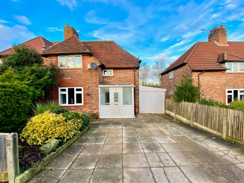 Spacious 3BR Home with Garden and Parking