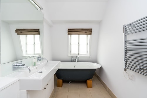 A Stunning Three Bedroom Home in Mayfair 18 Hello Guest