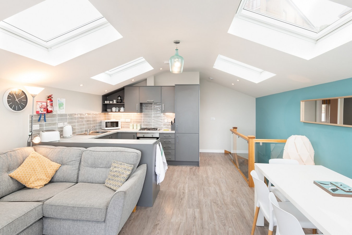 Seaside 3BD Retreat with Balcony & Stunning Views 6 Hello Guest