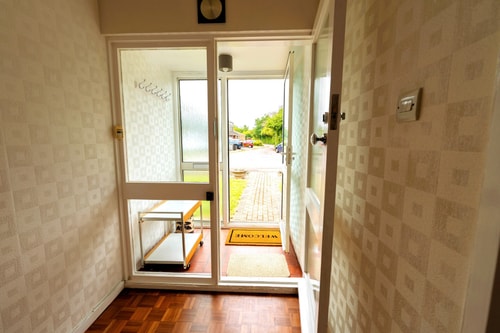 Spacious Family Bungalow with Garden for up to 7 23 Hello Guest