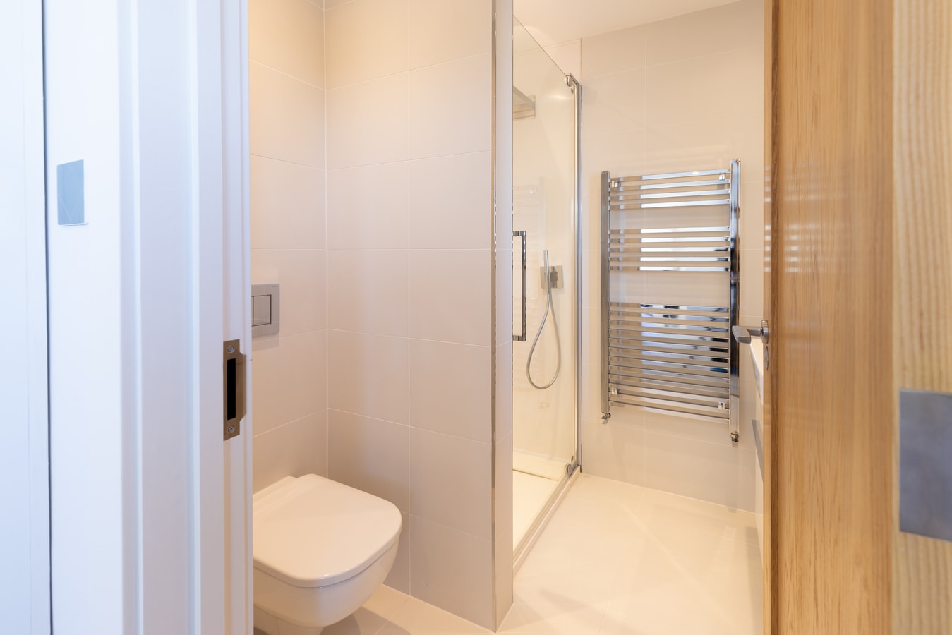 Spacious 4BD Smart Home in Idyllic Rural Setting 17 Hello Guest