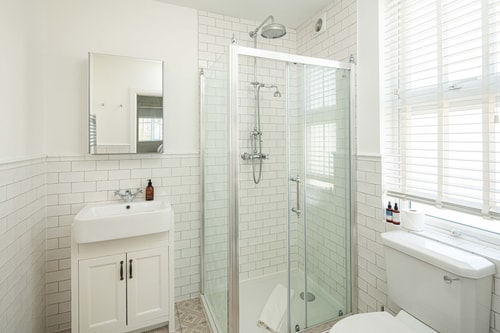 Stylish Crouch End 2B2B Flat - Sleeps 4 15 Hello Guest