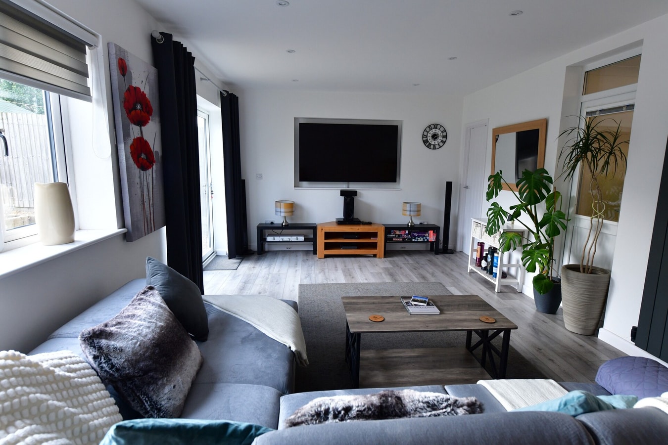 2BD Garden Home - A Short Walk to Stonehenge 19 Hello Guest