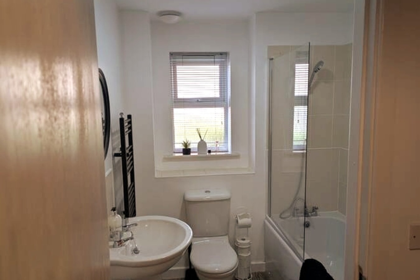 Ground Floor Apartment - Cloisters Coastal Escape 16 Hello Guest