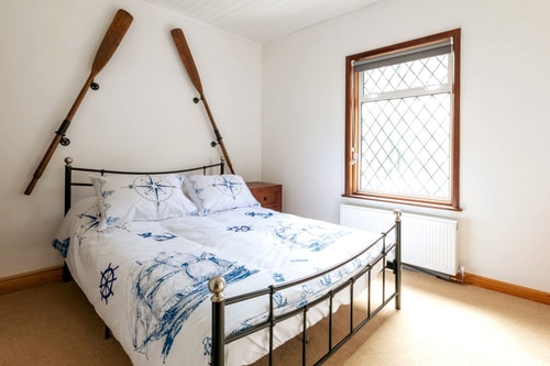 Stylish 2BD Family Hideaway in Dover 8 Hello Guest