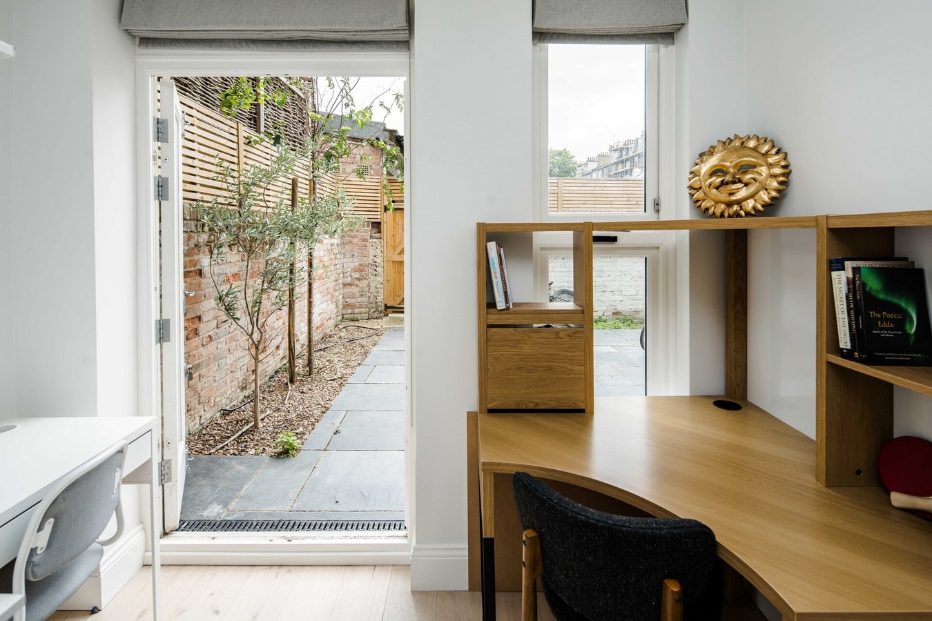 Stylish 2 Bedroom / 2 Bath in Notting Hill 16 Hello Guest