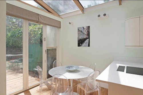 Beautiful 2-Bed Notting Hill Apt with Garden 4 Hello Guest