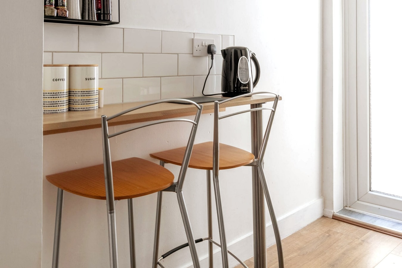 Stylish 2BD Family Hideaway in Dover 18 Hello Guest