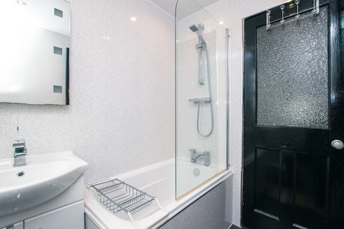 Cosy & Central 2BD Apartment Milngavie, Glasgow 23 Hello Guest