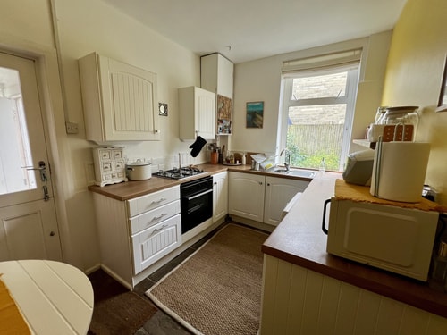 Charming 1880s 2BD Haworth Home 12 Hello Guest