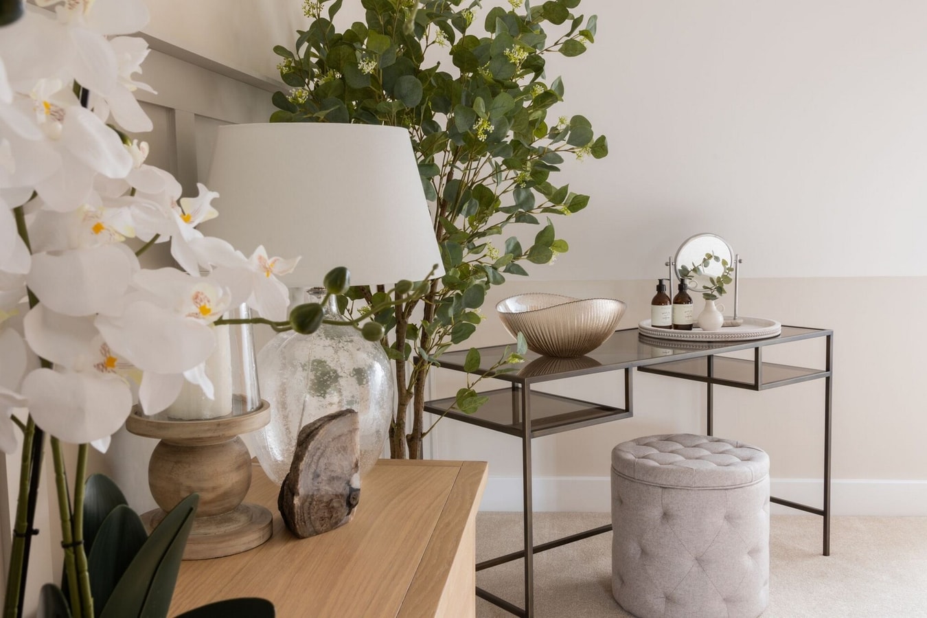 Stylish 3BD Townhouse in Central Winchester 6 Hello Guest