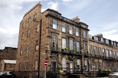 Elegant & Sunny 2BD basement stay, Edinburgh! 14 Hello Guest