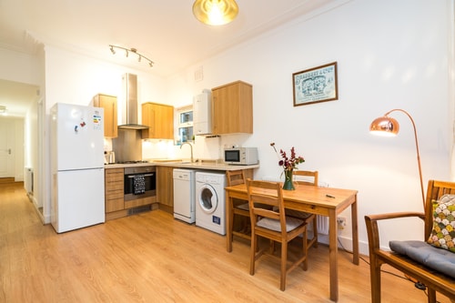 NEW Stylish 1 Bedroom Flat with Garden | London 6 Hello Guest