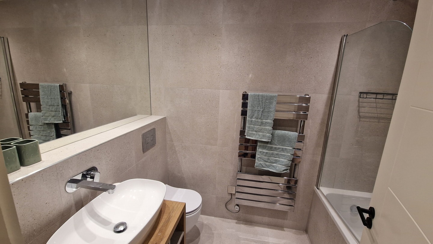 2BD South Croydon Haven: Garden Serenity 11 Hello Guest