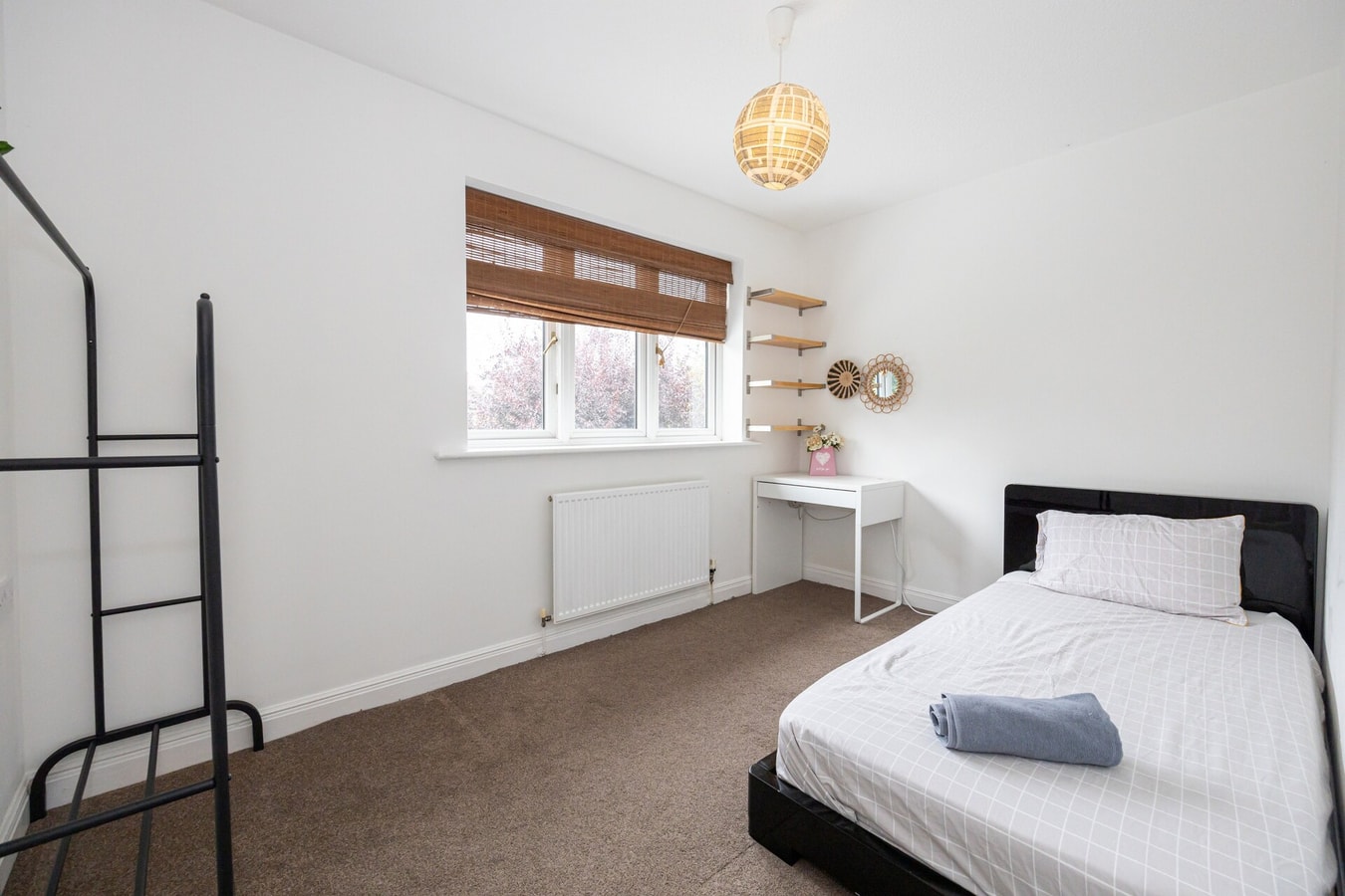 Modern Family Home in South Manchester/Stockport 6 Hello Guest