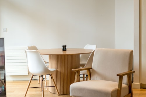 Modern 2 bed Flat Near O2 & Canary Wharf 17 Hello Guest