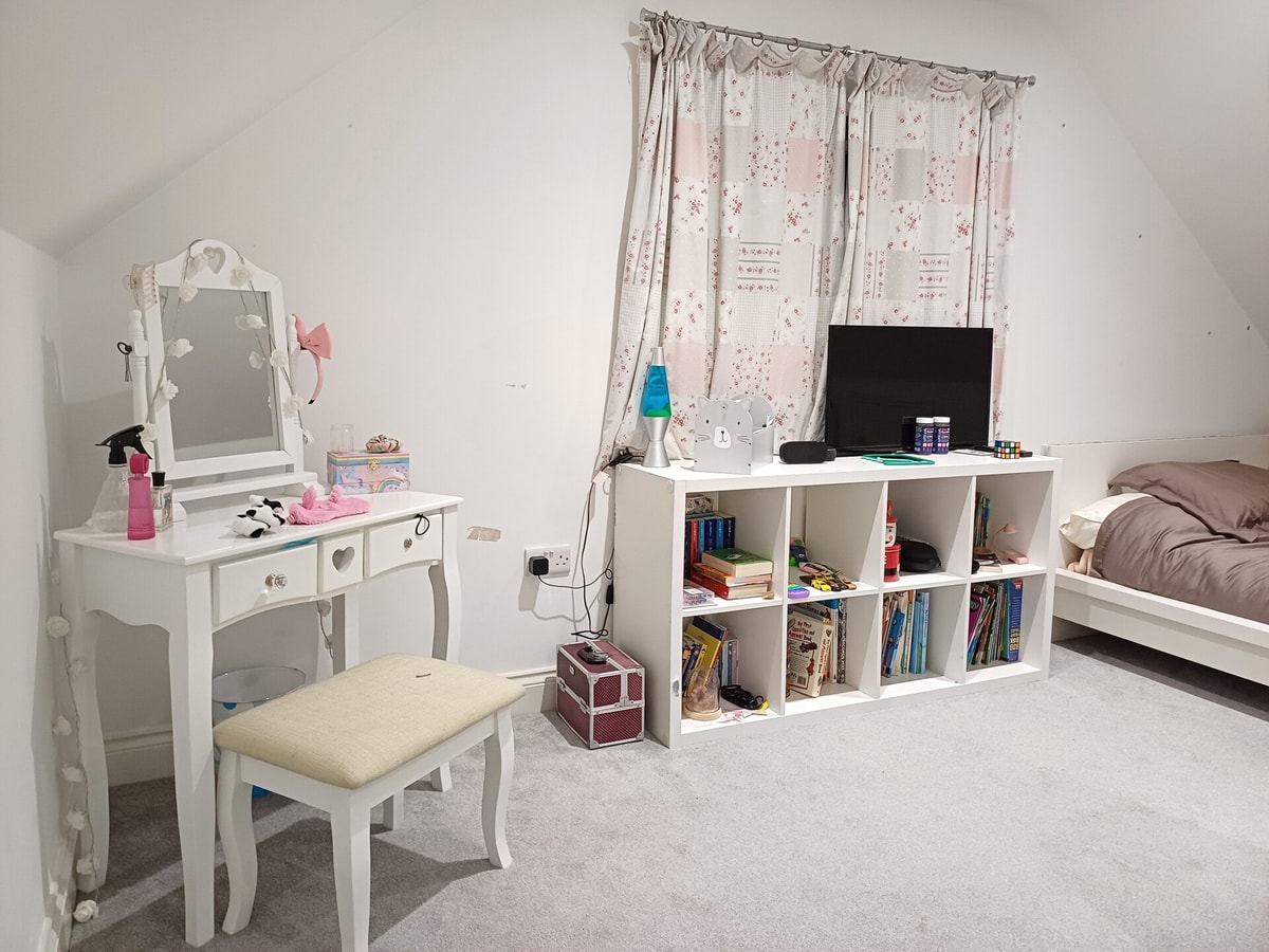 Charming 4B Bungalow w/ Garden Near Beach & Downs 10 Hello Guest