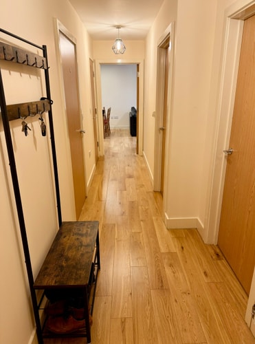 Spacious 1BD Orpington Flat, 20 min to Central LDN 13 Hello Guest