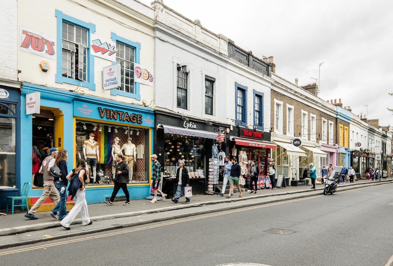 Stylish 2 Bedroom / 2 Bath in Notting Hill 21 Hello Guest