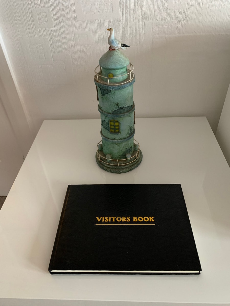 Superb One Bedroom Getaway in Dysart Kirkcaldy 7 Hello Guest