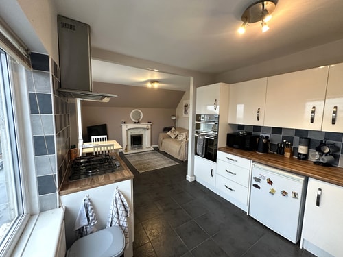 Bright Seaside Apartment with Stunning River Views 11 Hello Guest